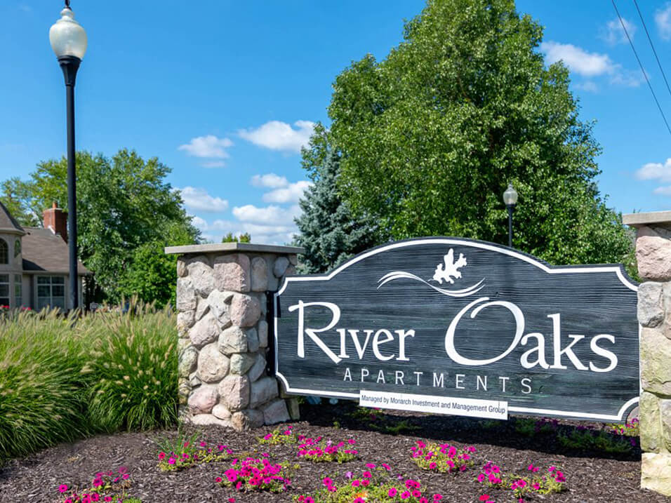 River Oaks Apartments Image 30