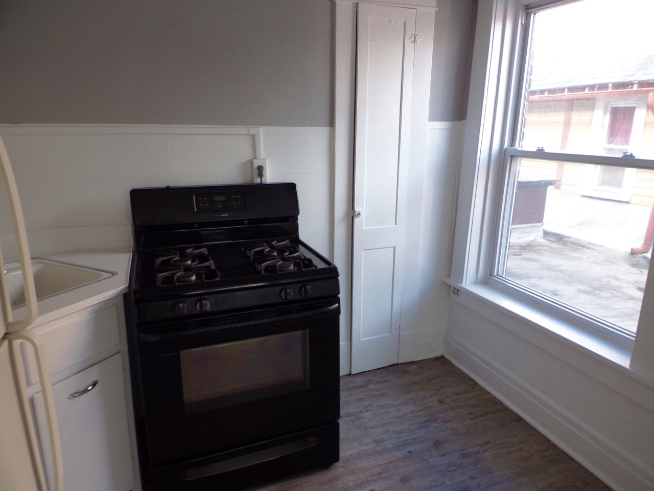 1116 Elmwood Image 3