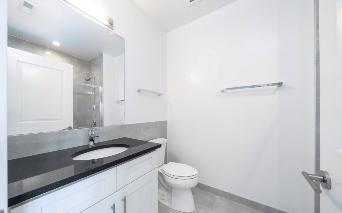 927 W Irving Park Image 7
