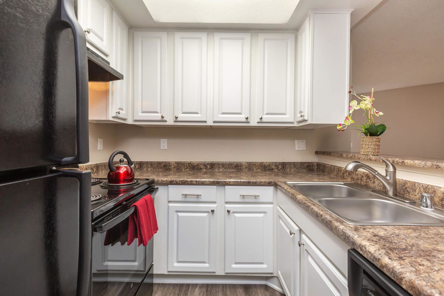 Oak Tree Court Image 32