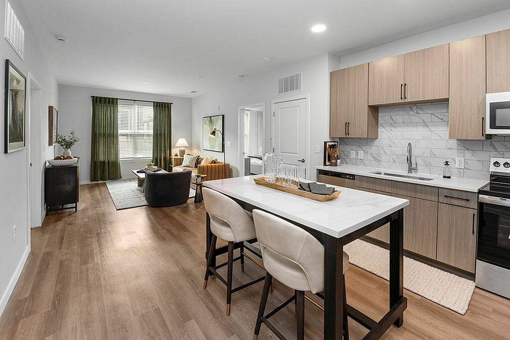 Perimeter Pointe Image 1