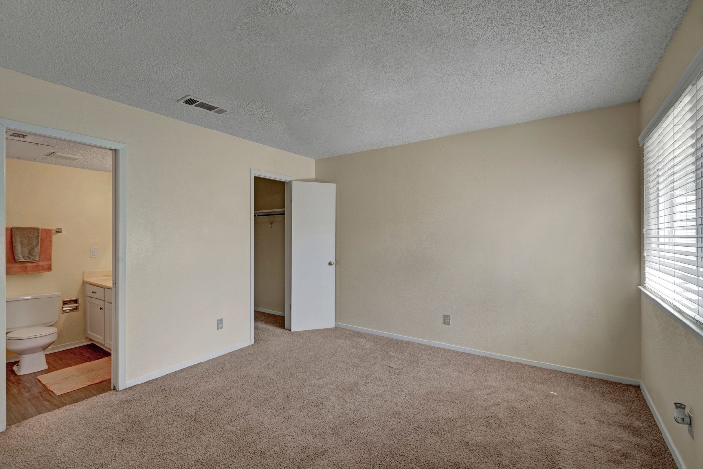 SUMMERTREE PLACE Image 10