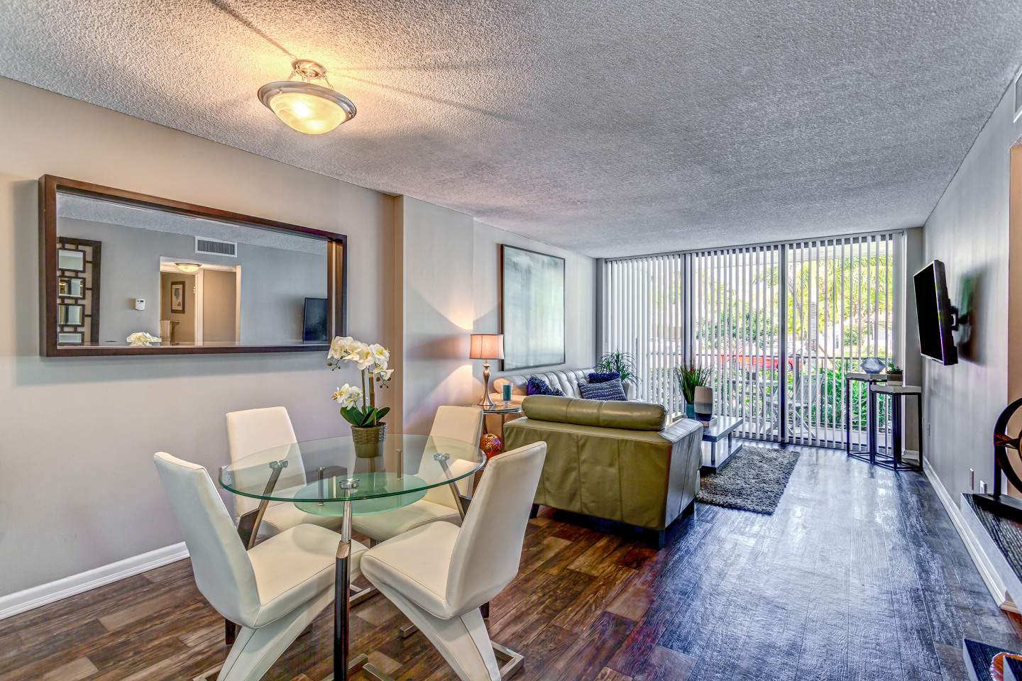 Watermarke at Biscayne Apartment Homes Image 23