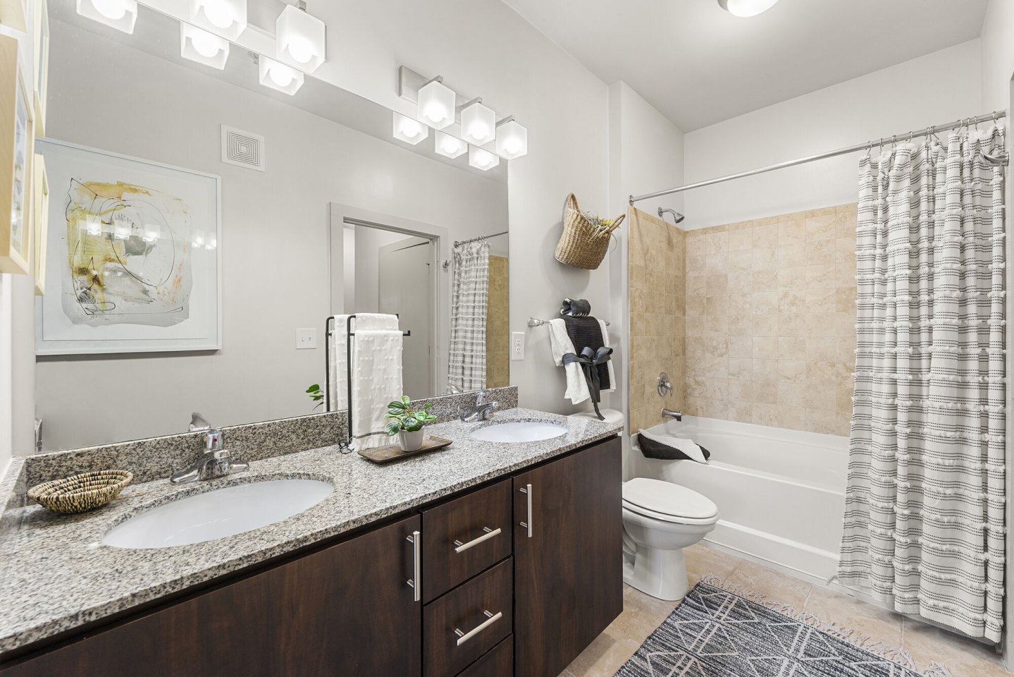 131 Ponce Image 17