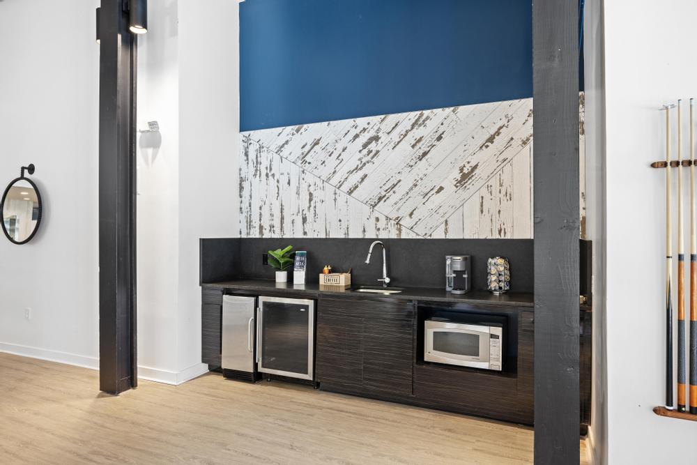 AVIA Apartments at College Boulevard Image 6