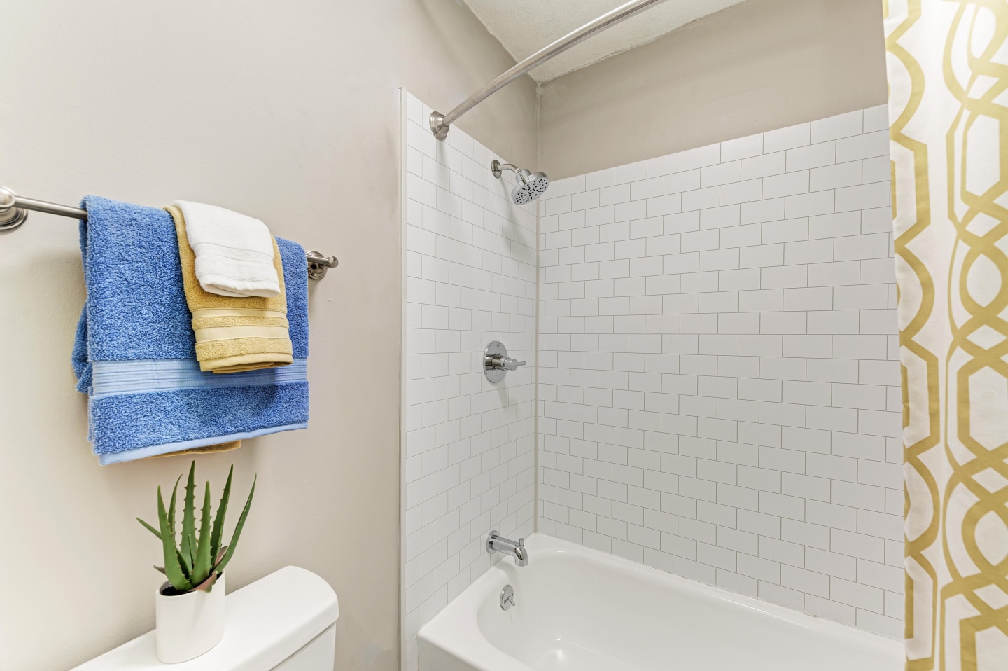 Arbor Walk Apartments Image 17