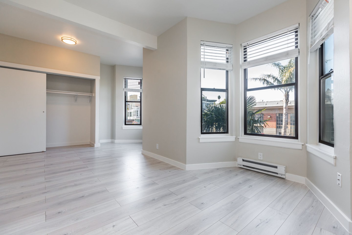 2385 Folsom Image 3