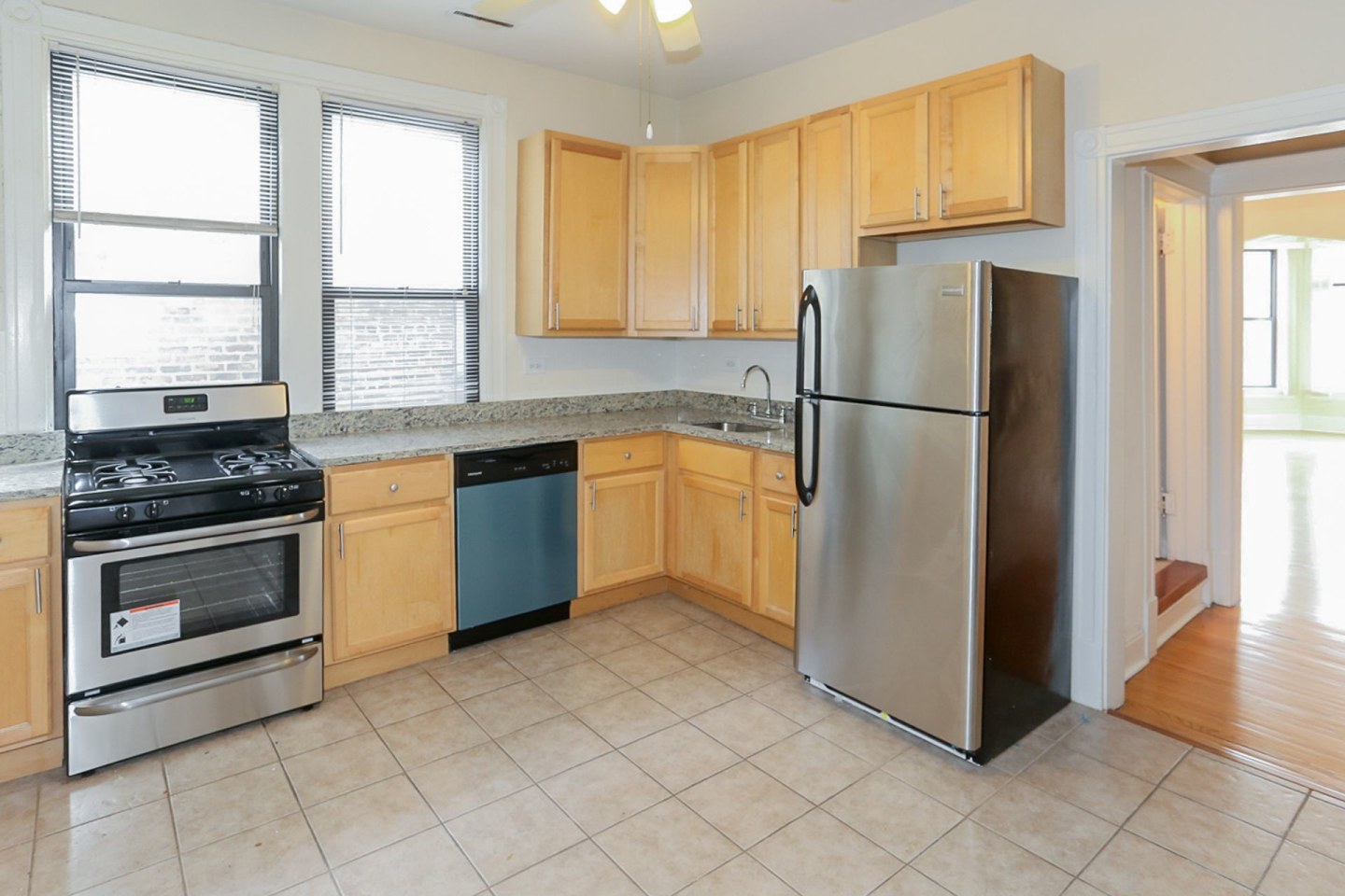 3525 N Wilton Image 6