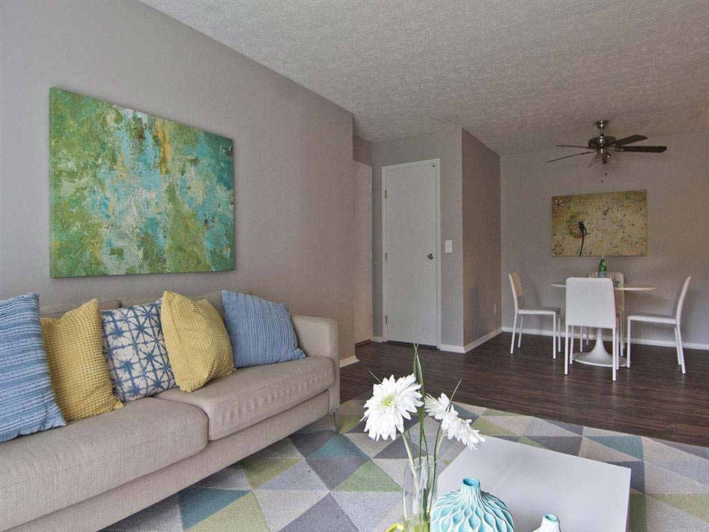Camelot East Apartments Image 4