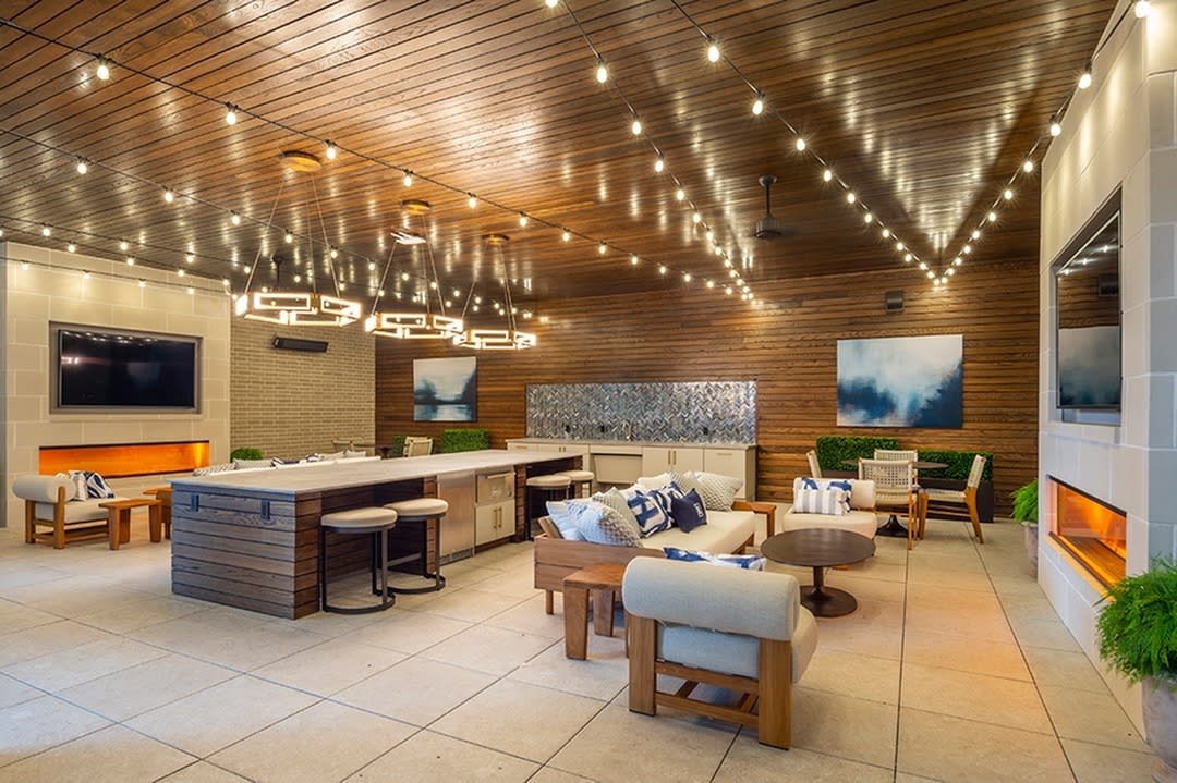 Pearl Rosemont Image 48
