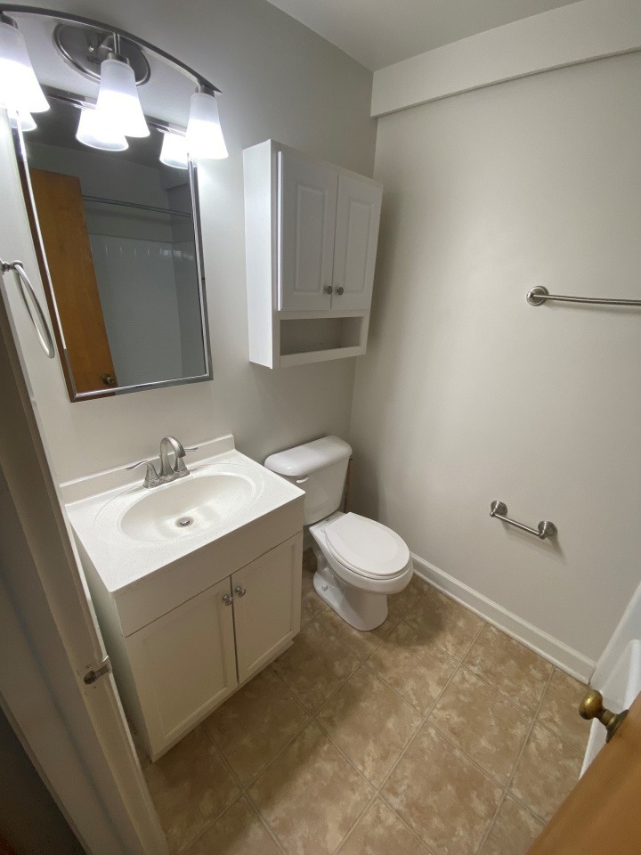 1701 Gordon Avenue - Student Housing Image 6