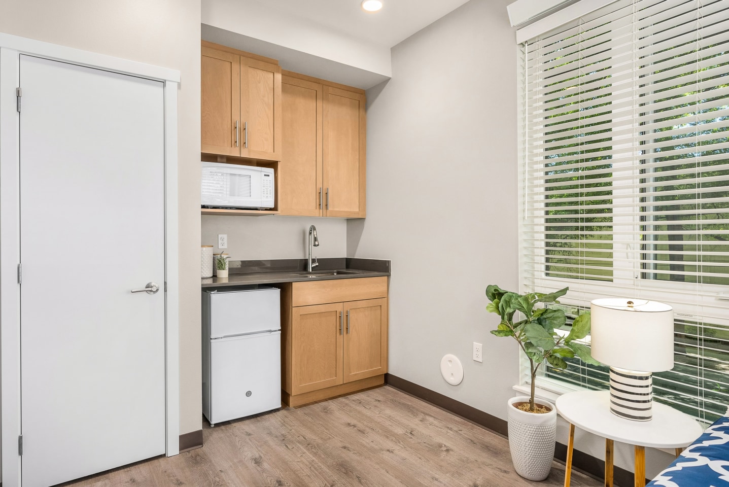4029 Rainier Image 15