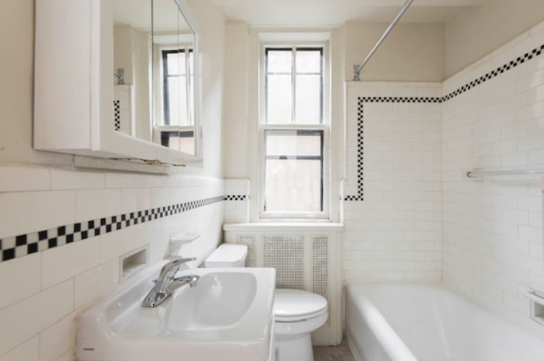 Embassy Apartments Image 17