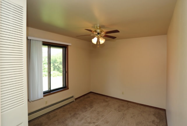 Fox River Bluff Apartments Image 37