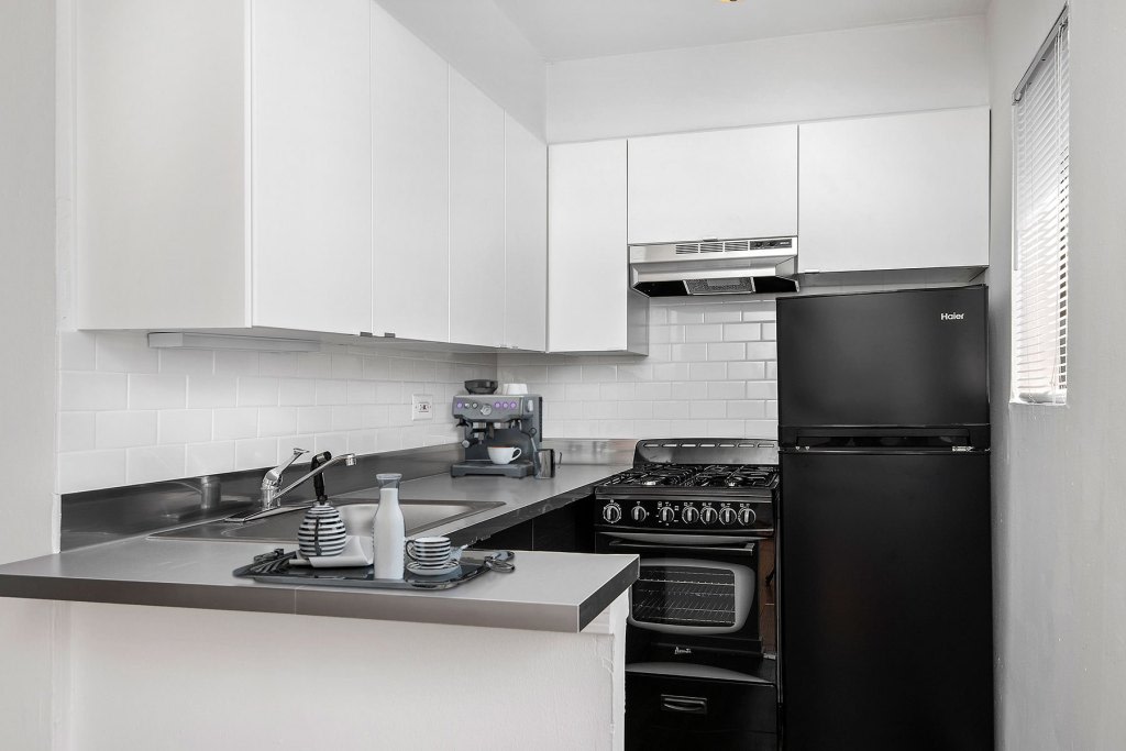 450 West Melrose Image 18