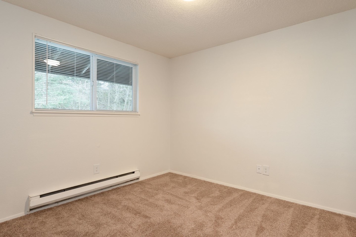 Lindbrook Apartments Image 21