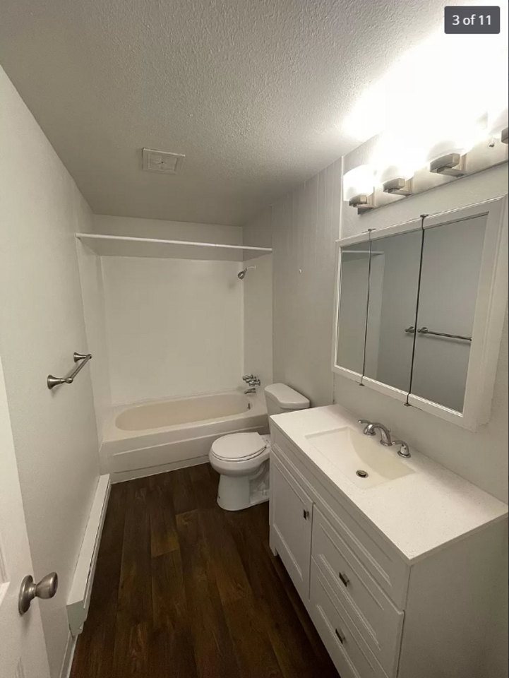 Lindbrook Apartments Image 24