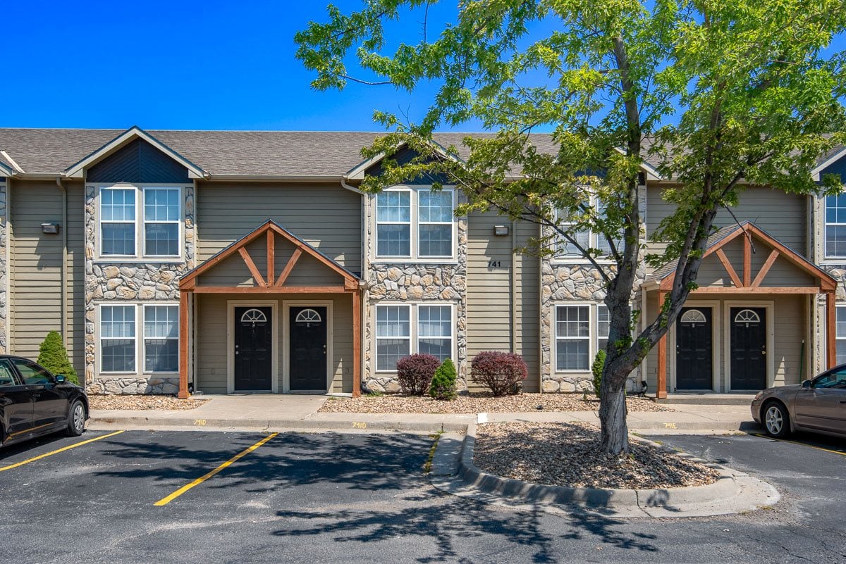 Lincoln Townhomes Image 16