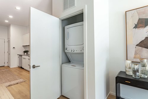 Luna Apartments Image 3