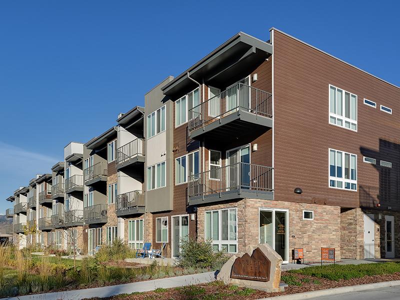 Boulder View Image 16