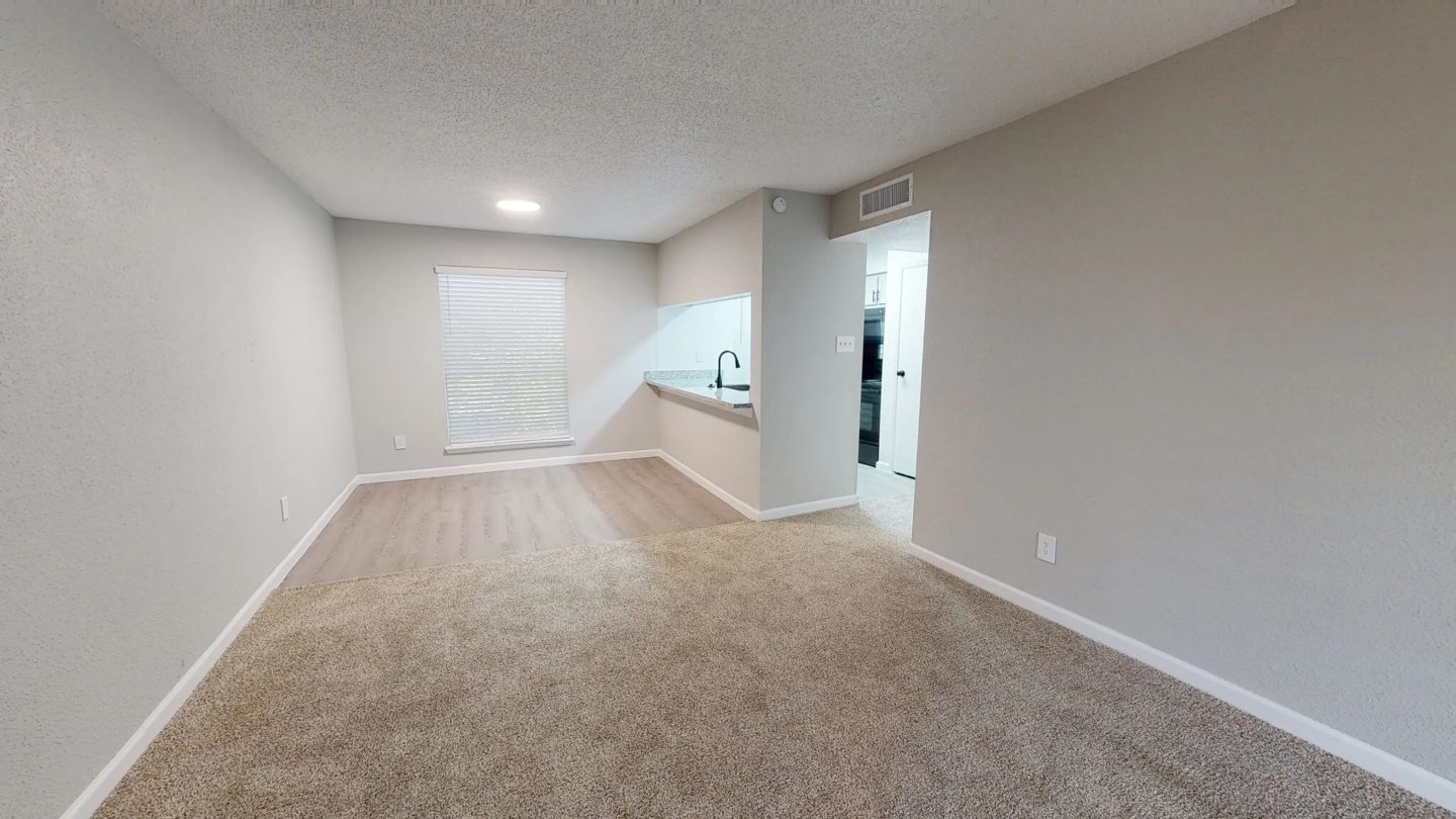 Skylar Pointe Image 15