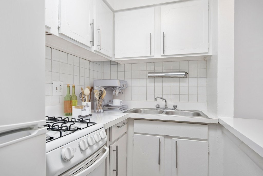 544 West Melrose Image 24