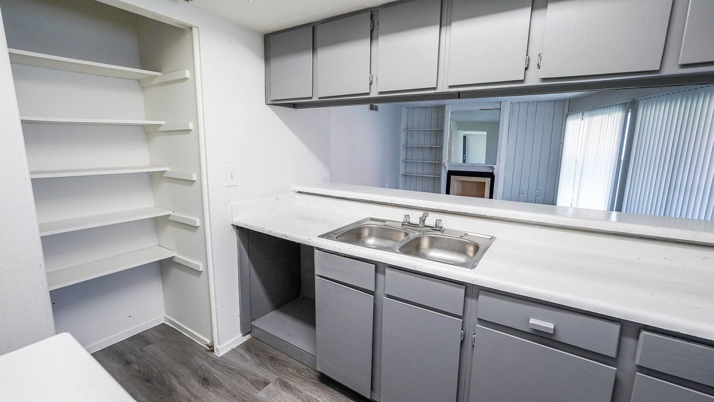 Trenton Place Image 21