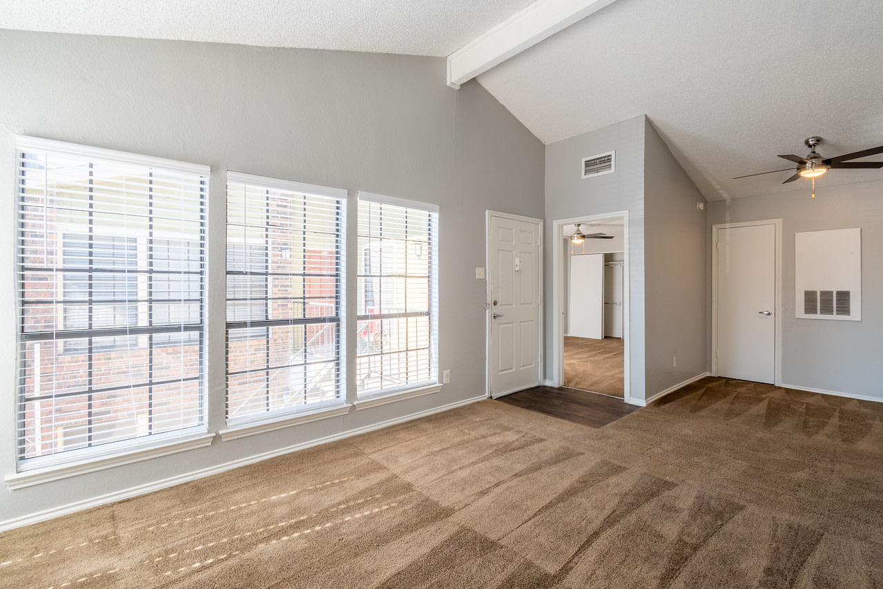 La Prada Place Apartments Image 76