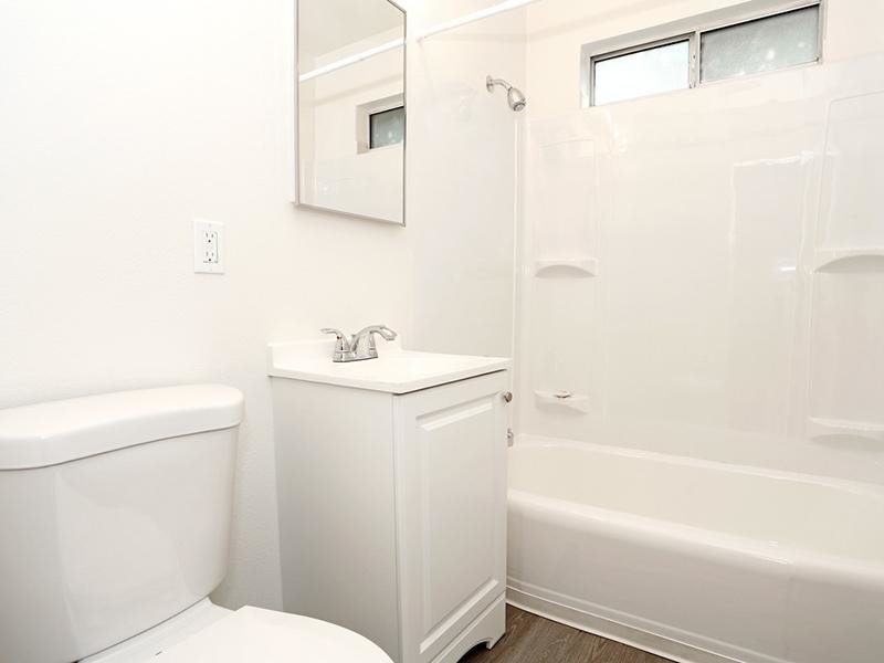 Sur Apartments Image 11