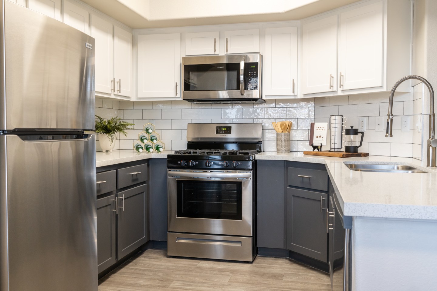 St. Clair Apartment Homes Image 6