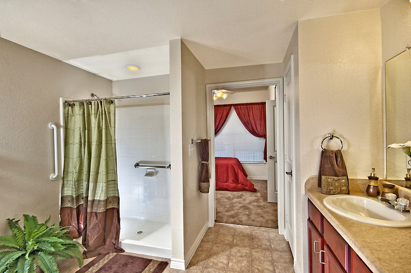 Country Lane Seniors Waxahachie - Senior Housing Image 7