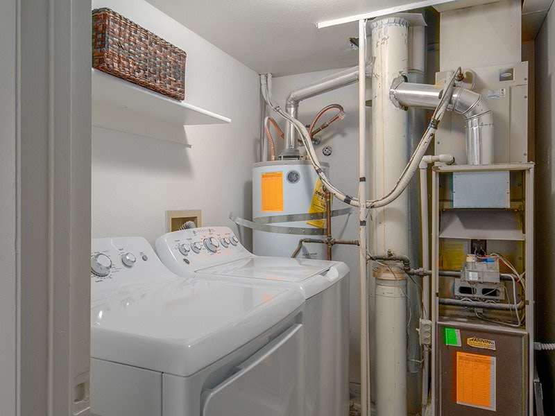 Creekview Apartments Image 9