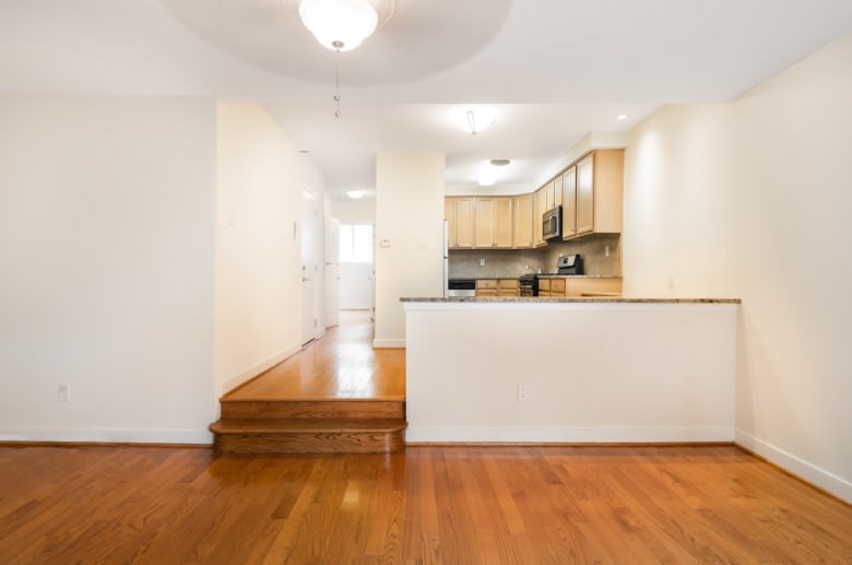 1634-1648 Lombard Image 2
