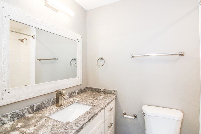 638 W Imperial Avenue Image 14