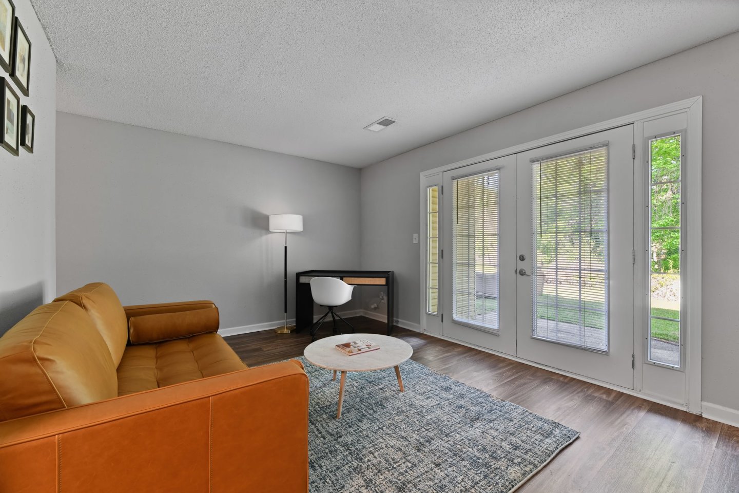 Premier Apartments Image 13