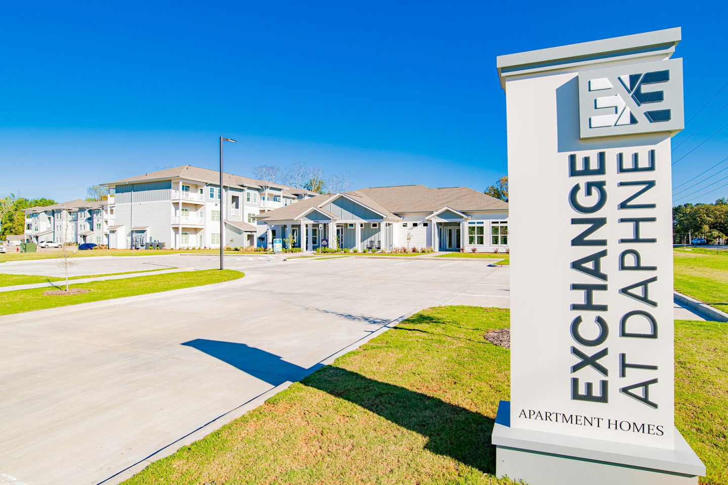 Exchange at Daphne Image 3