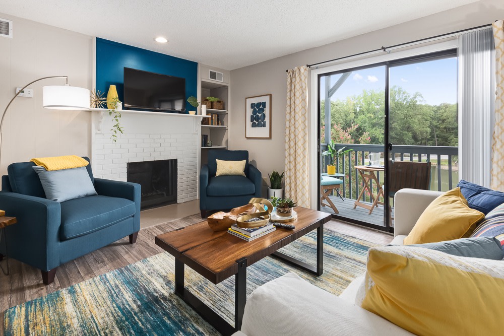 Edgewater Village Apartments Image 2