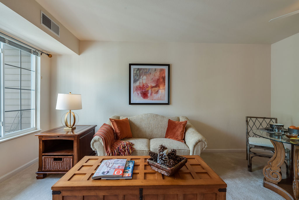 Elmhaven Manor - Senior Living Image 4
