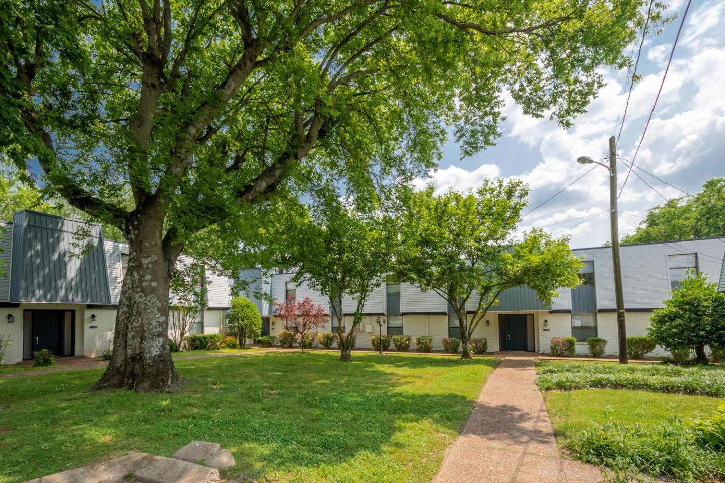 Walton Place Image 1