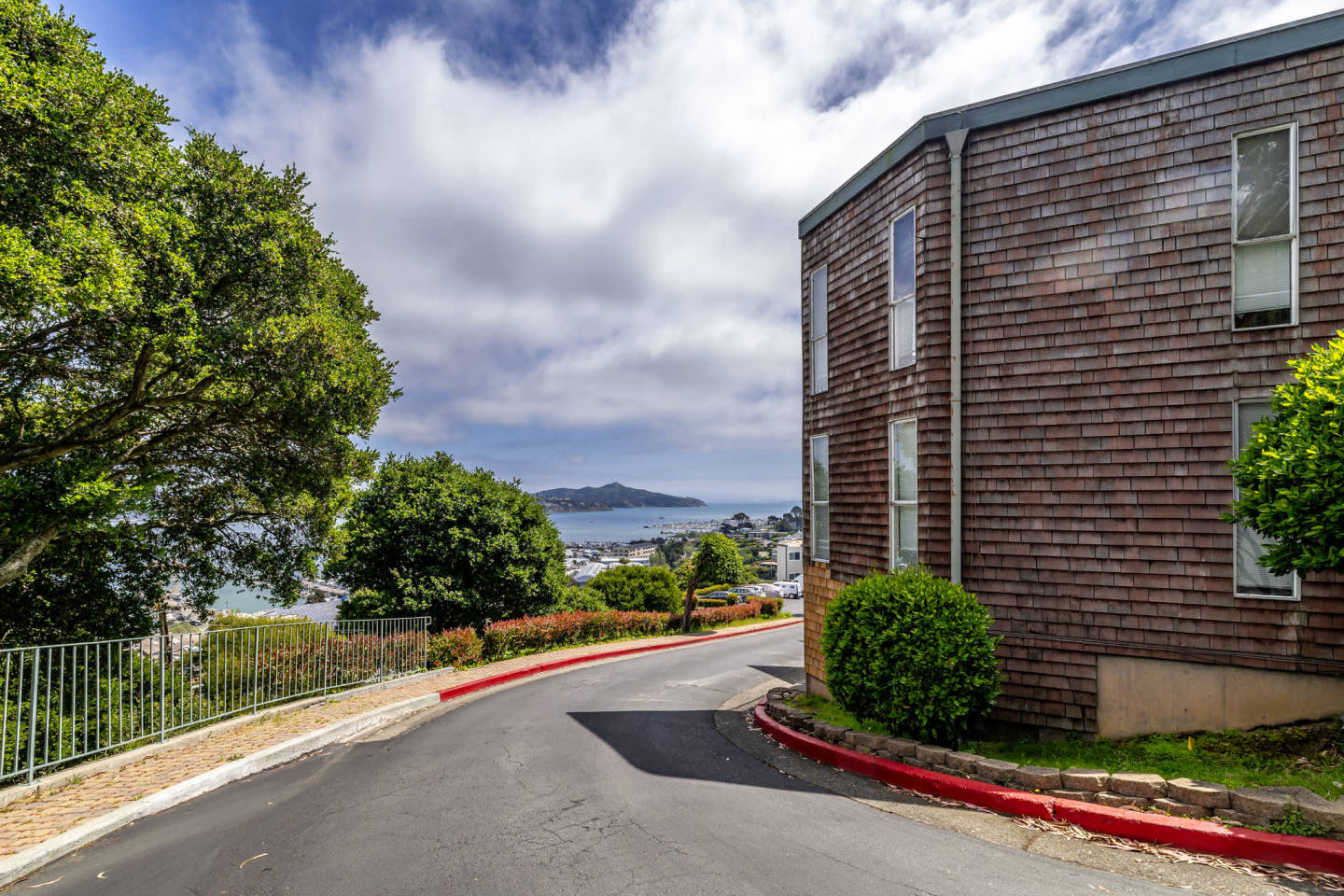 5-65 Rodeo Avenue Image 4