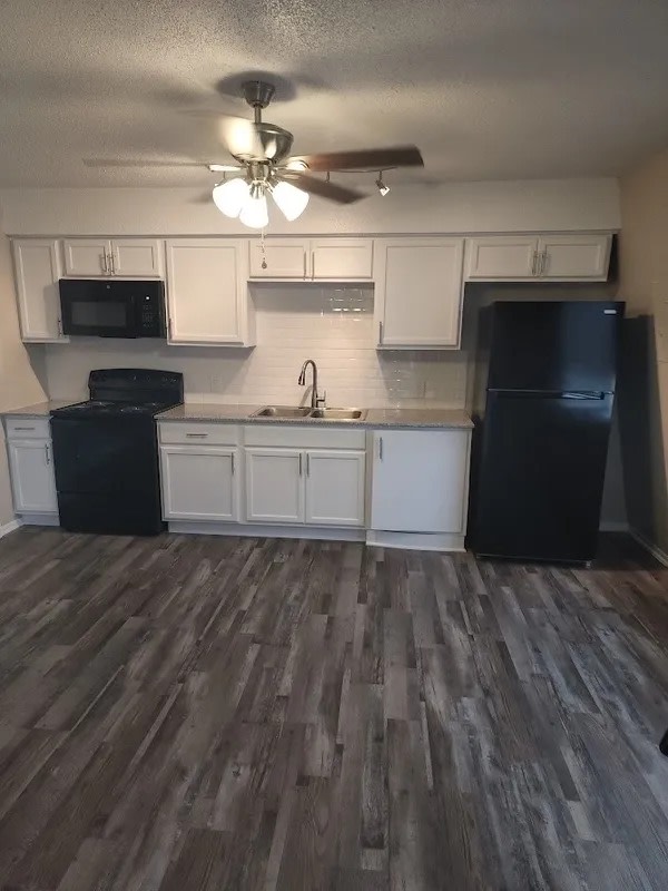 Breezeway Apartments Image 1