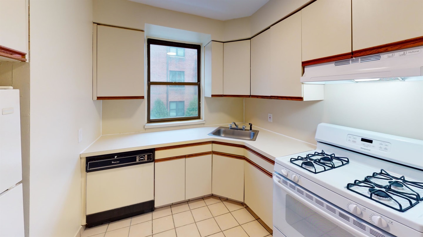 Delaware Court Apartments Image 2
