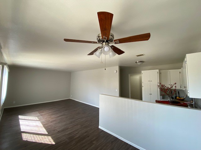 Tustin Arms Apartment Homes Image 3