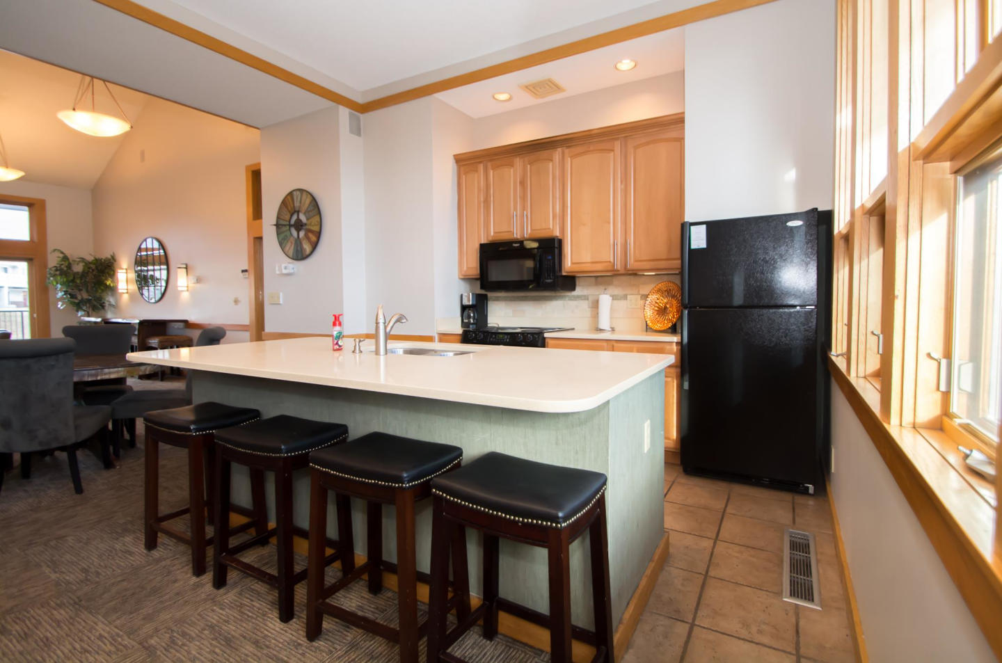 Lexington Apartments & Townhomes Image 1