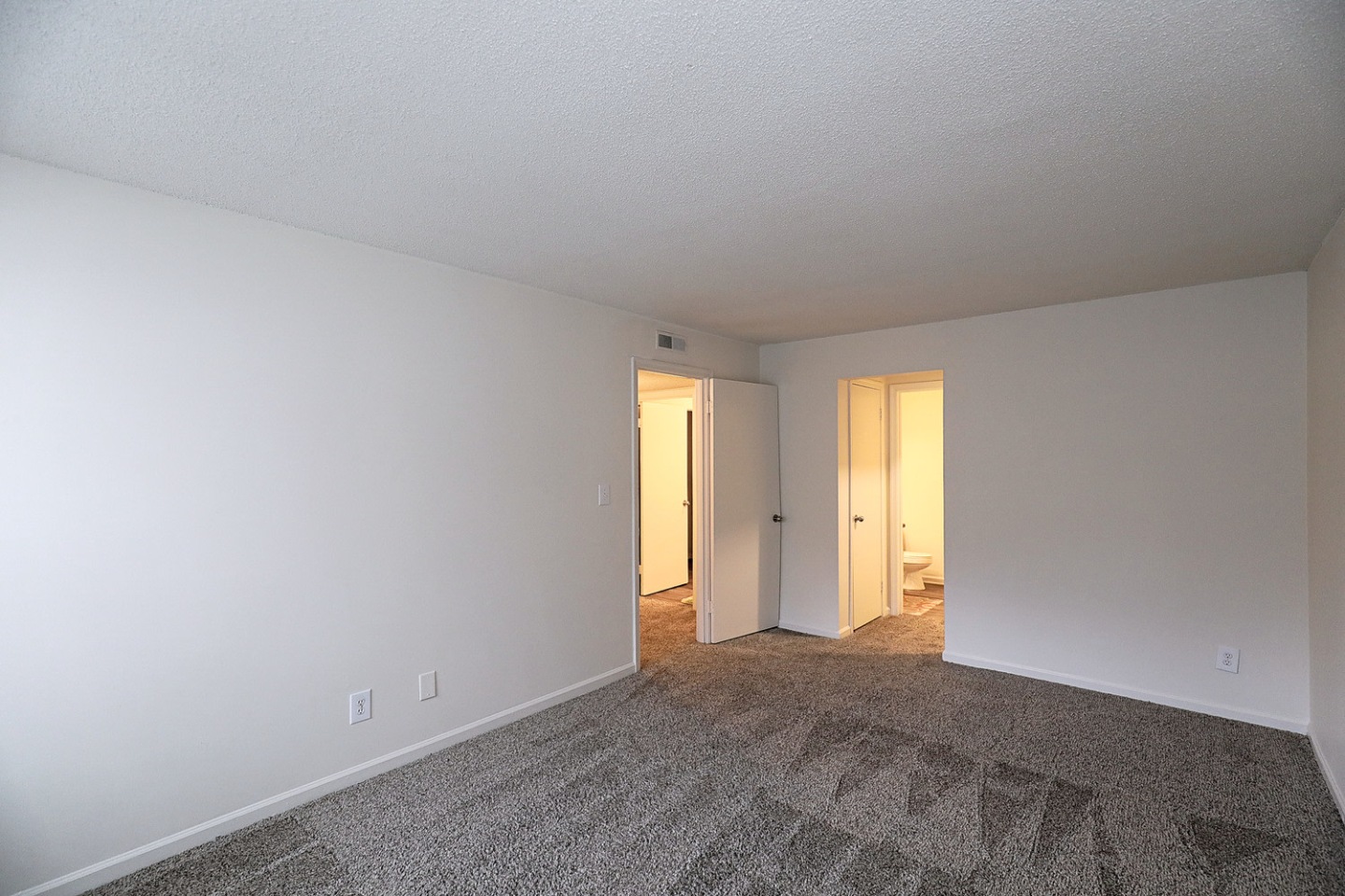 The Morehead Apartments Homes Image 9