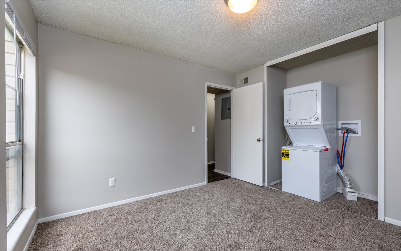 Emerald Hills Apartments Image 7