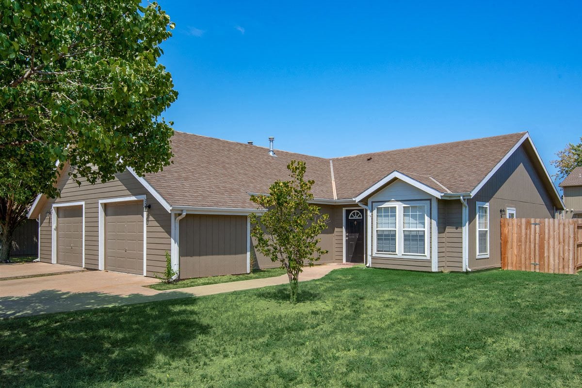 Lincoln Townhomes Image 10