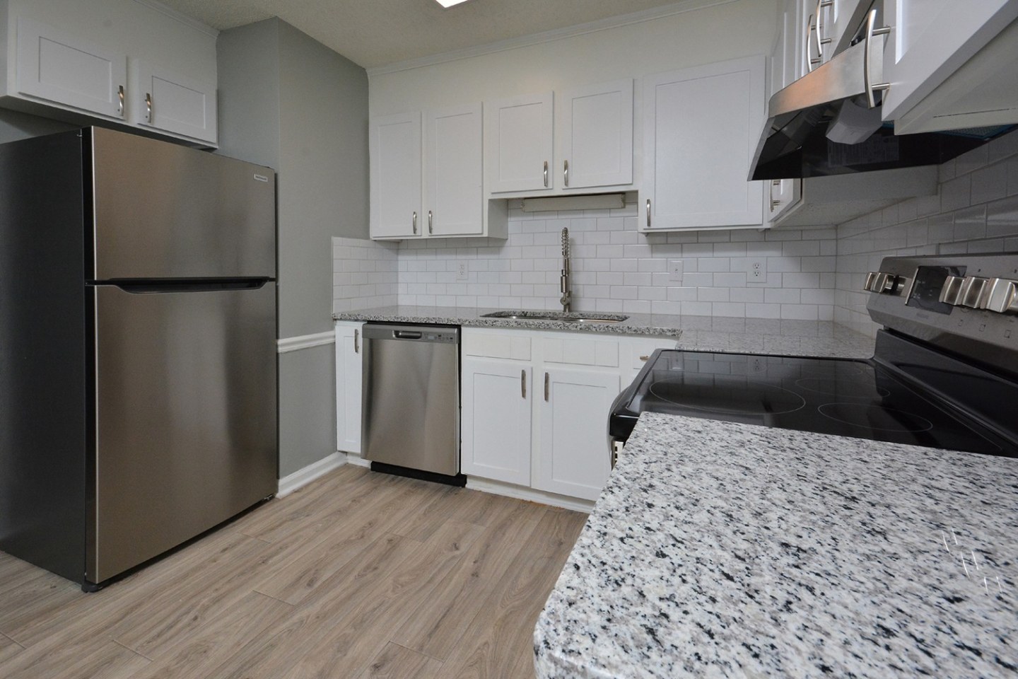 Lindsey Manor Apartments Image 31