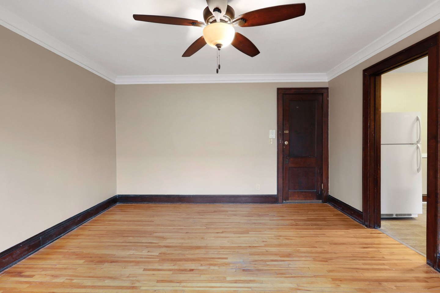 1598 Charles Avenue Image 15
