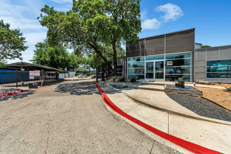 Azure Urban Living Image 24